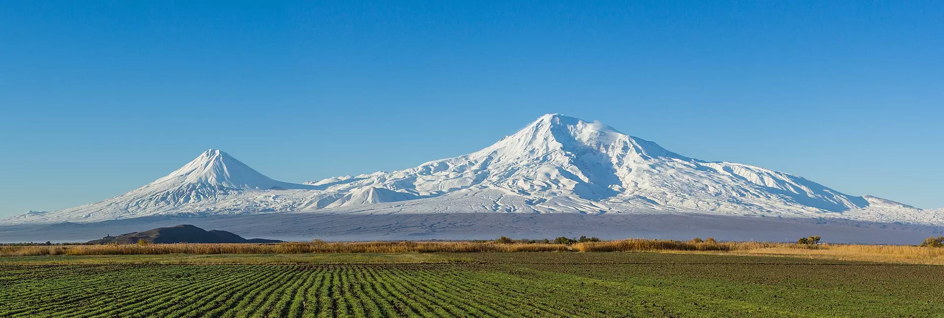 mont aratat masis / mount aratat massis credit (Serouj Ourishian)